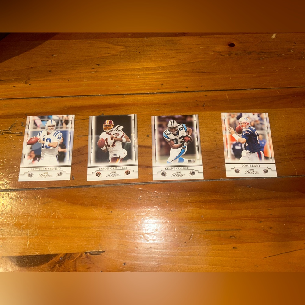 Playoff Prestige NFL 4 Football Cards from 2008